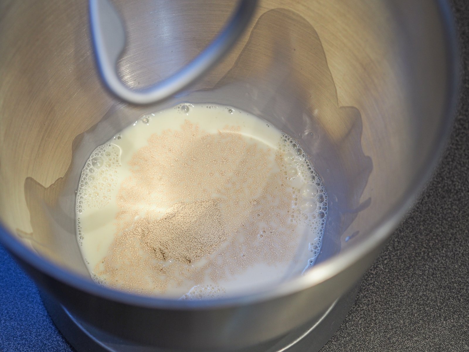 Nuvole di brioche ripiene