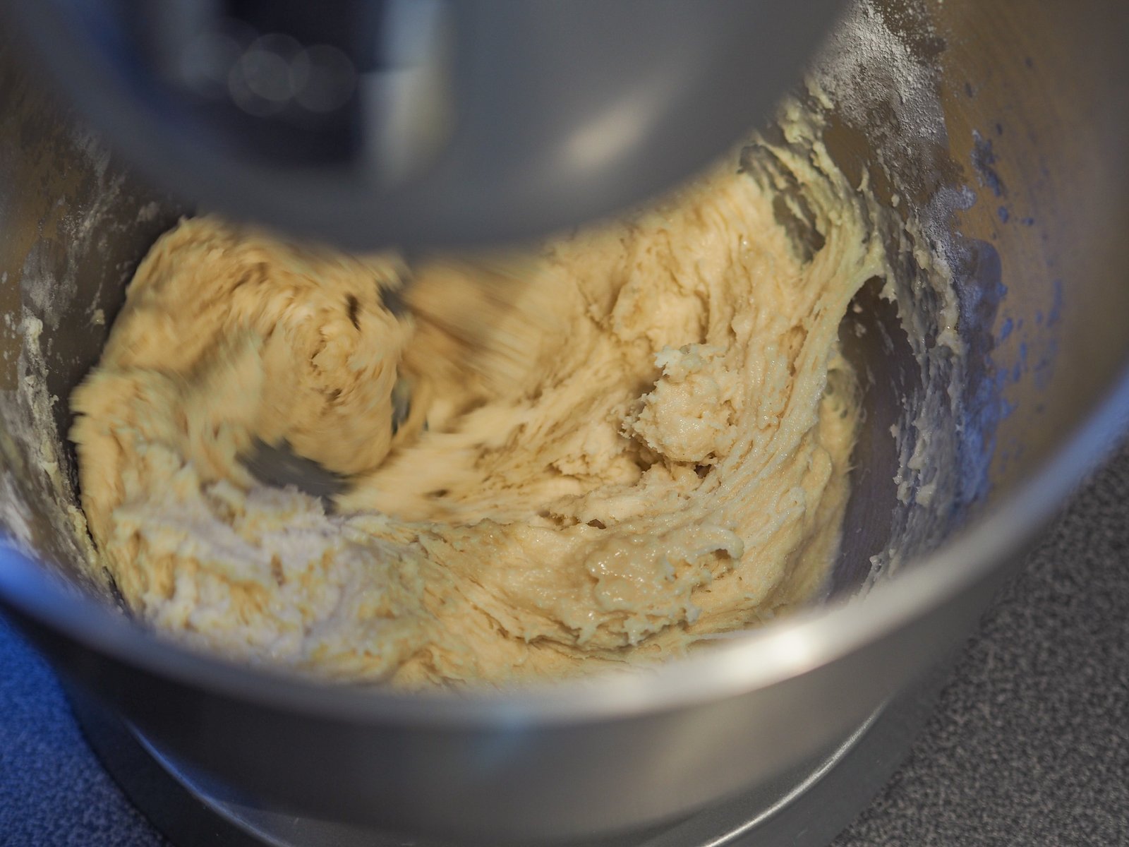Nuvole di brioche ripiene