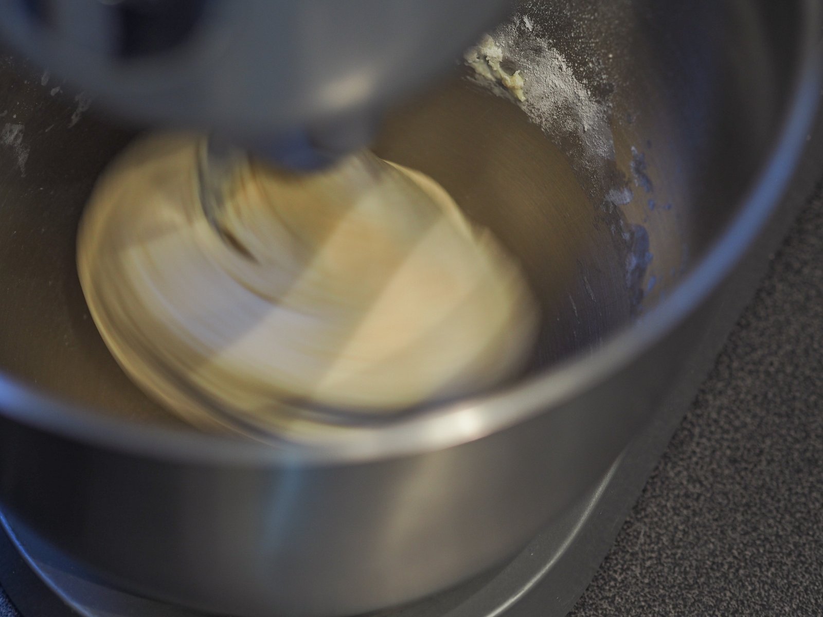 Nuvole di brioche ripiene