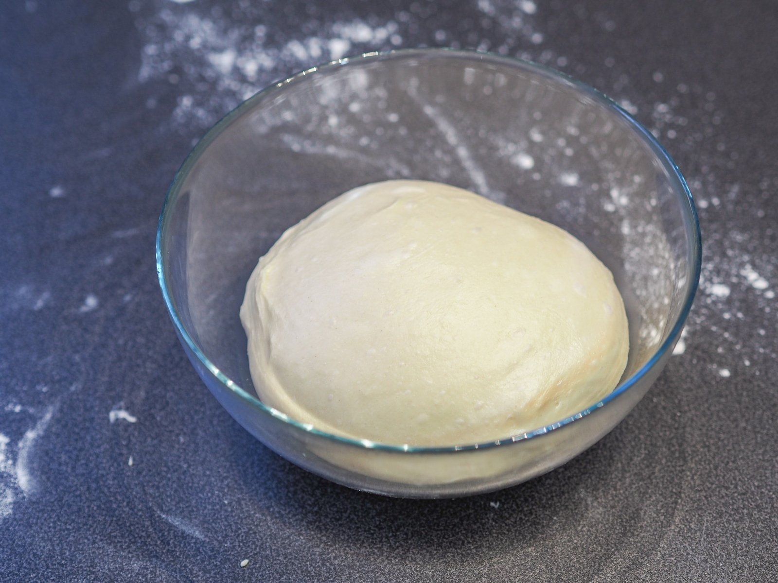 Nuvole di brioche ripiene