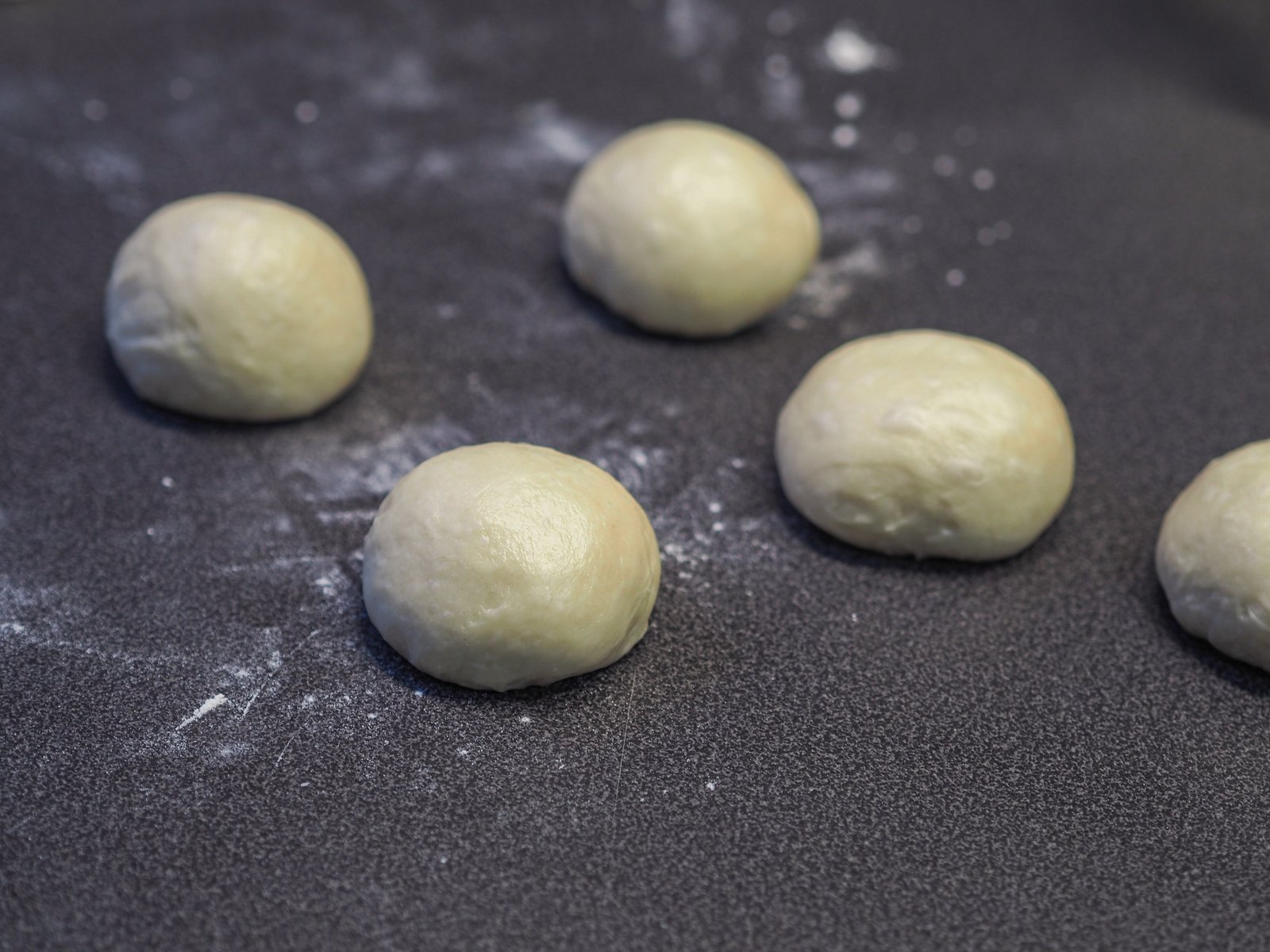 Nuvole di brioche ripiene